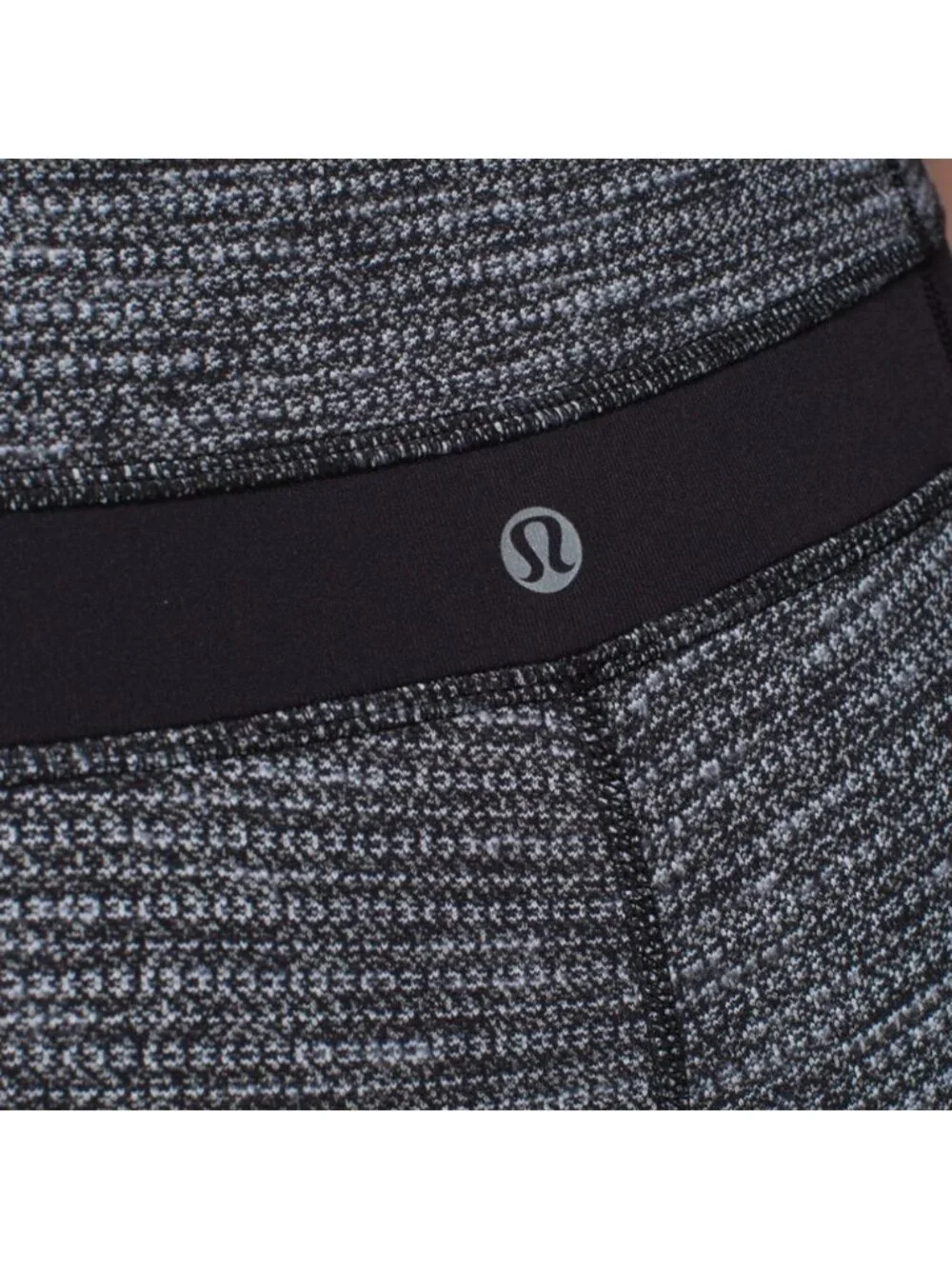 Lululemon Skinny Groove Pant Coco Pique Black / Black EUC